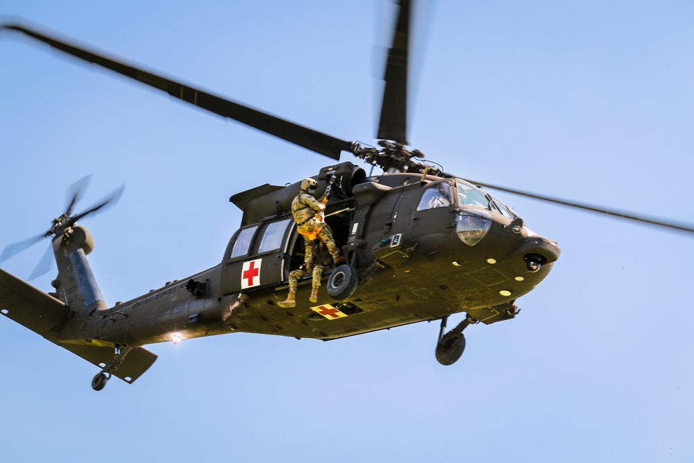 U.S. Army Soldiers execute live hoist training during Saber Guardian 23