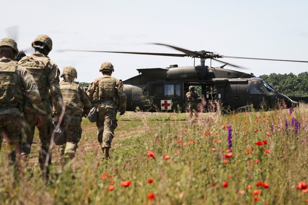 U.S. Army Soldiers execute live hoist training during Saber Guardian 23