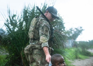 U.S. Army conducts patrol to Kenyan village