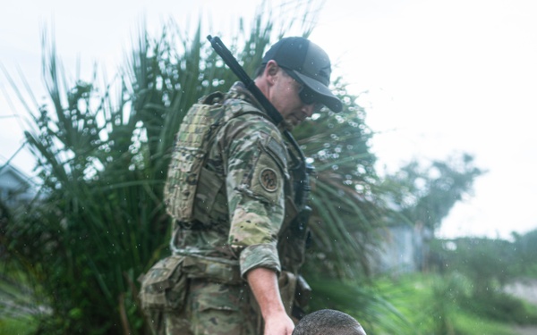 U.S. Army conducts patrol to Kenyan village