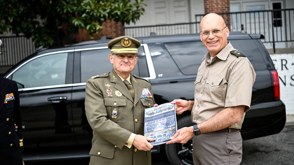 General Fernando José López del Pozo IADC Visit