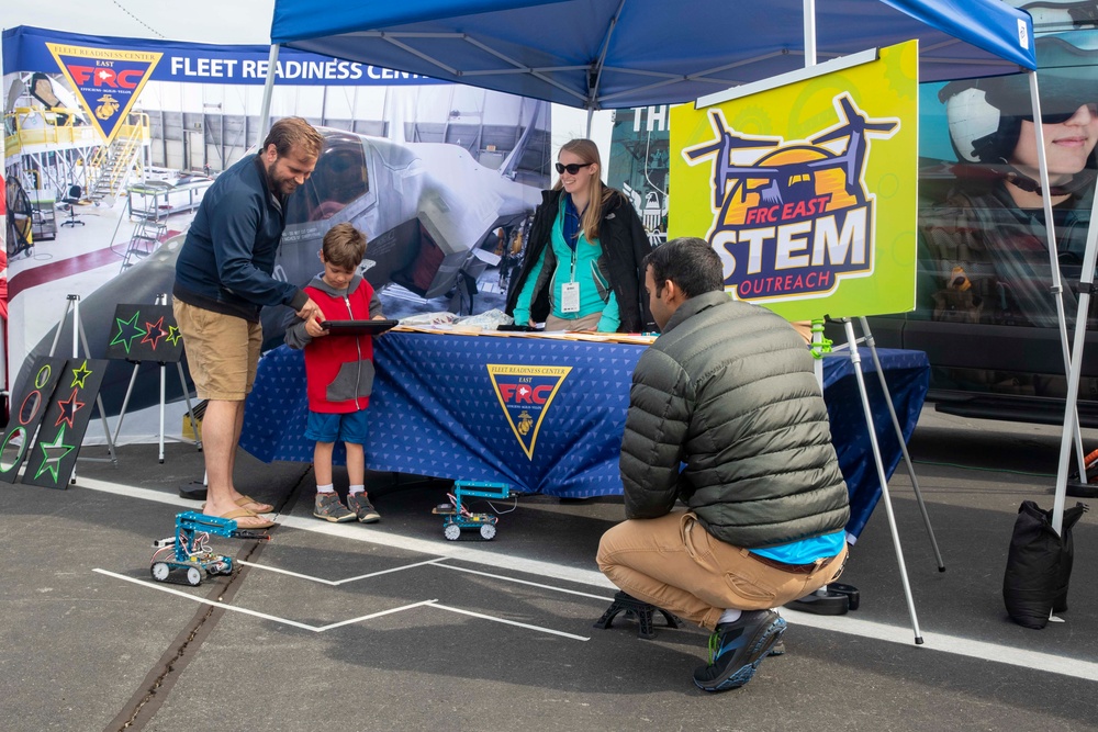 U.S. Navy Hosts STEM Event for Memorial Day Weekend