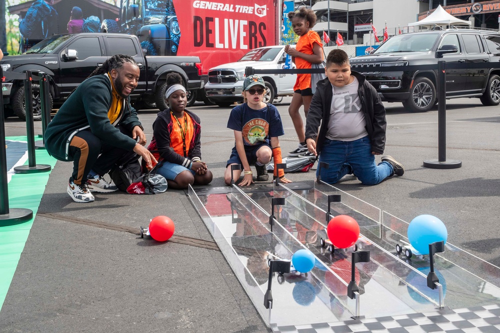 U.S. Navy Hosts STEM Event for Memorial Day Weekend