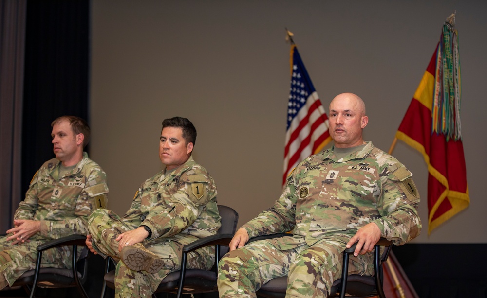 1st Infantry Division Artillery, 1st Inf. Div., host leadership panel discussion at Barlow Theater