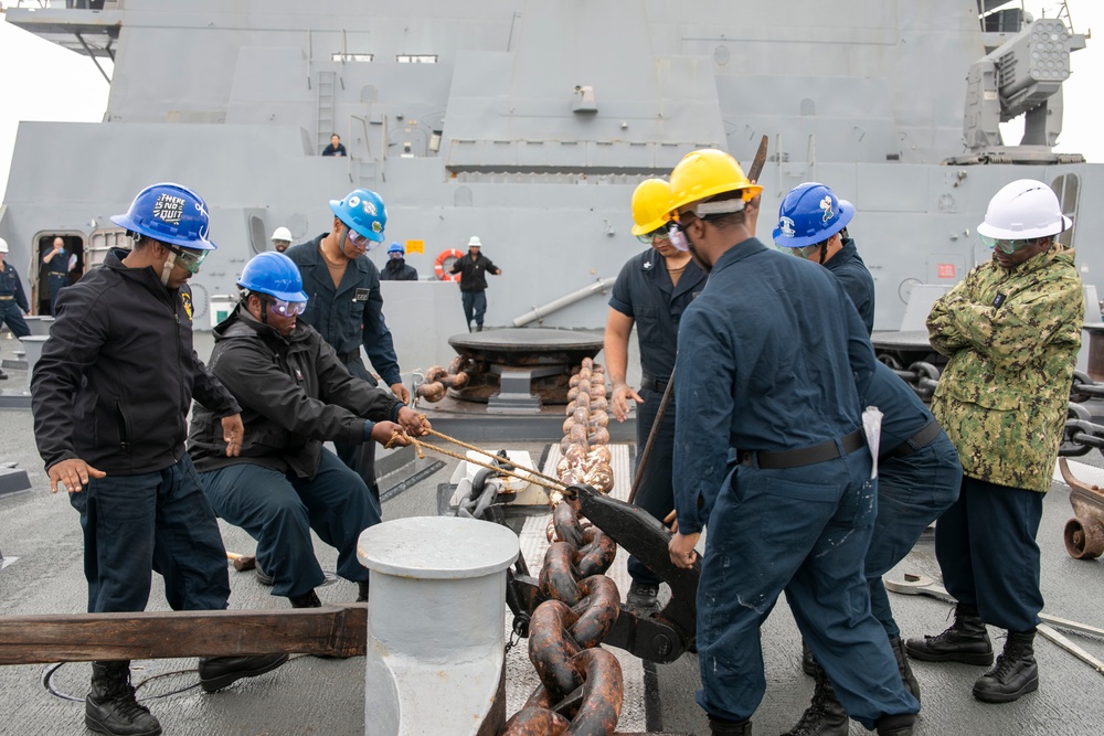 USS Mesa Verde Conducts an Anchor Drop