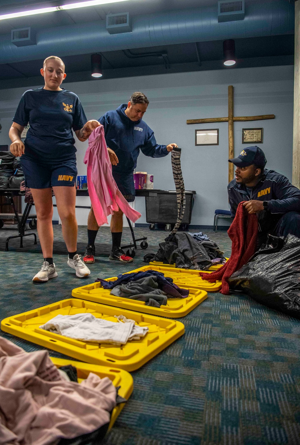 Sailors Volunteer at Union Gospel Mission Portland