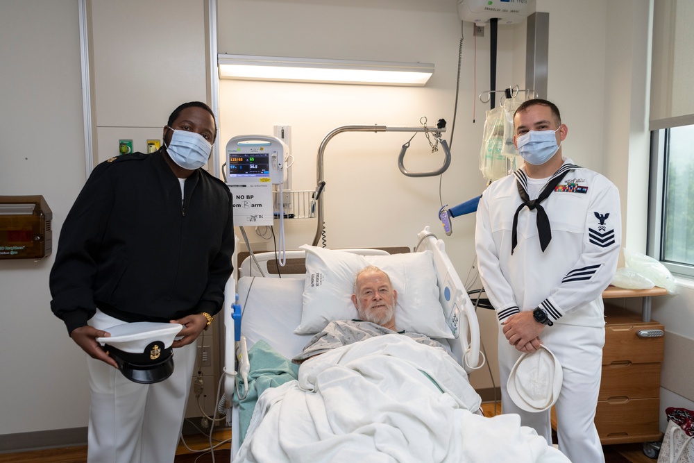 Sailors Visit Veterans at Portland VA Medical Center