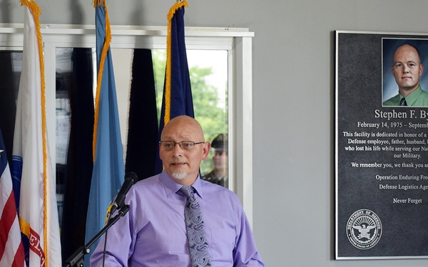 Fallen DLA Land and Maritime logistician honored with Army memorialization