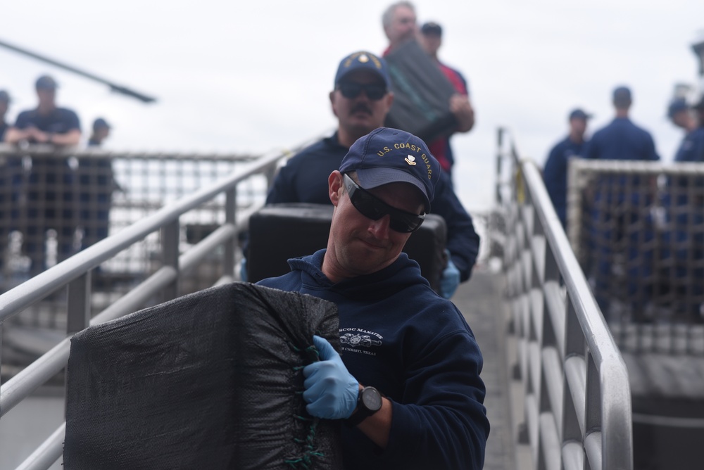 Coast Guard Cutter Alert crewmembers conduct drug offload in San Diego