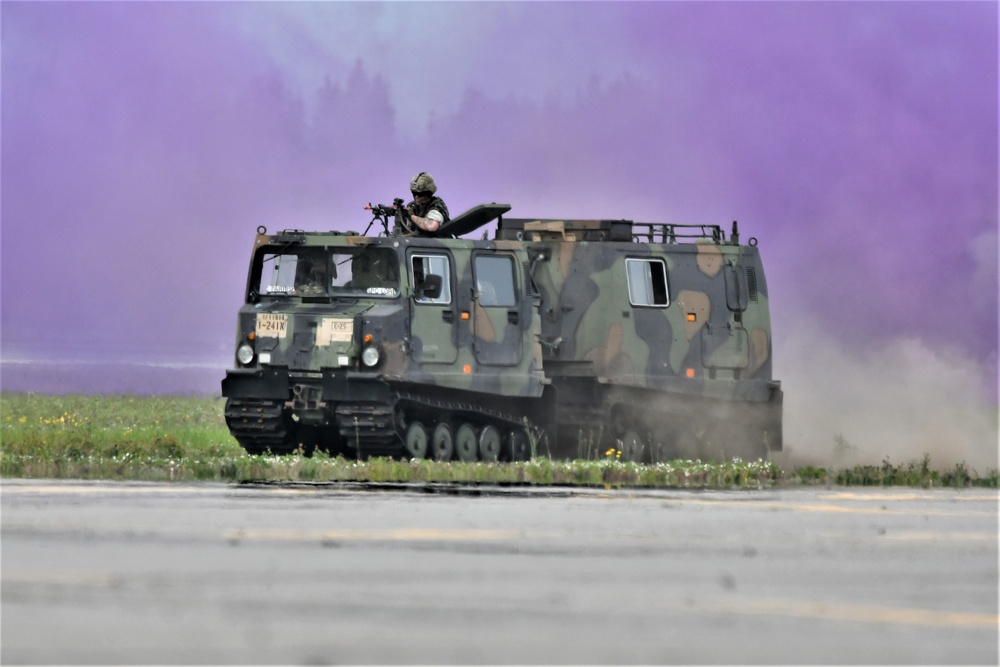 11th Airborne Division conducts air assault demonstration at Fort Wainwright