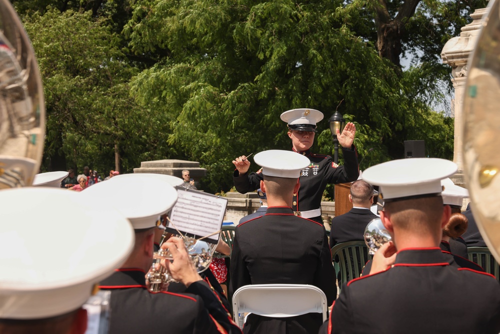 Quantico Marine Band performs at the Soldiers’ and Sailors’ Monument in New York during Fleet Week