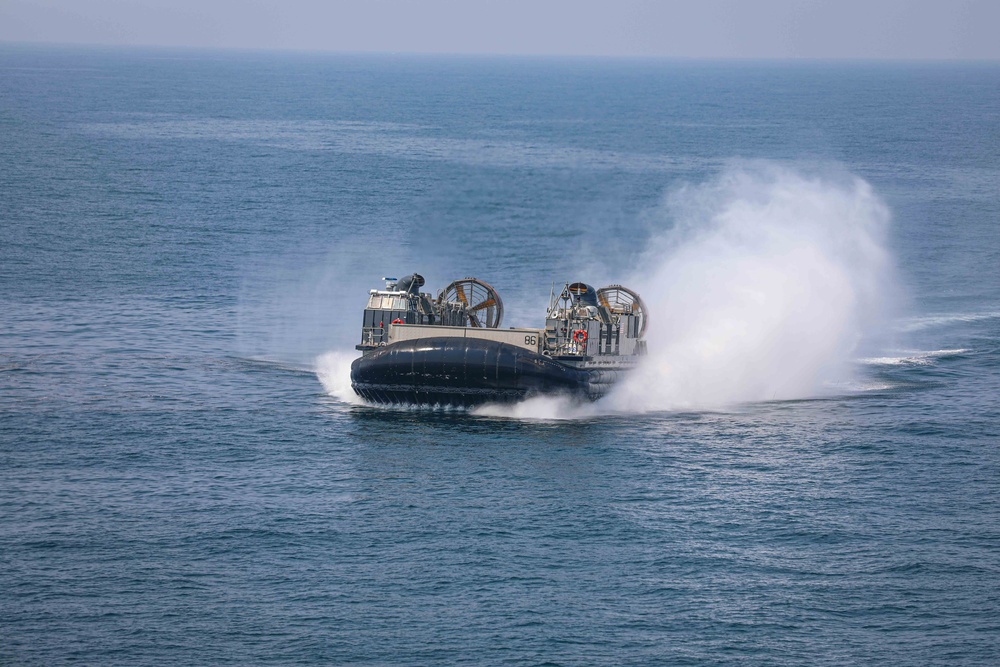 USS Carter Hall Conducts LCAC Operations