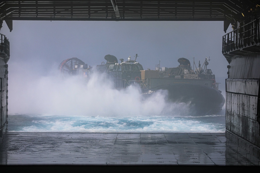 USS Carter Hall Conducts LCAC Operations