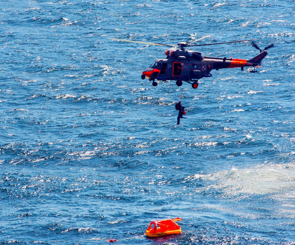 Polish Navy Search and Rescue Exercise