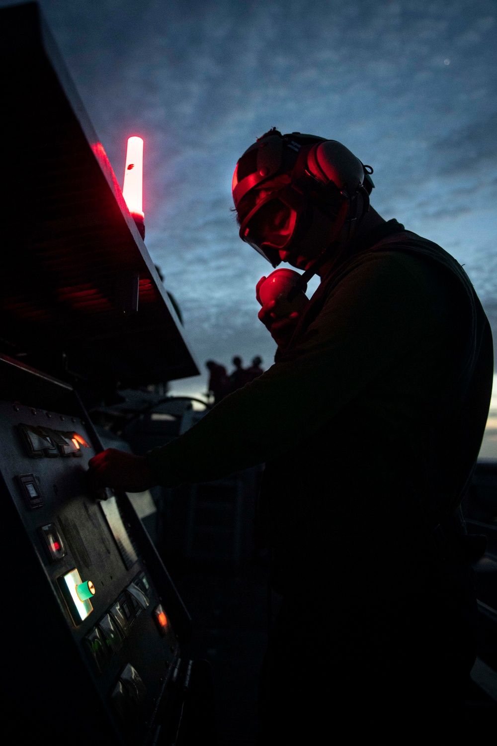 USS Ronald Reagan (CVN 76) conducts flight operations