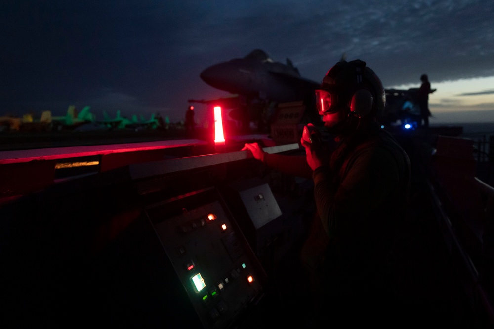 USS Ronald Reagan (CVN 76) conducts flight operations