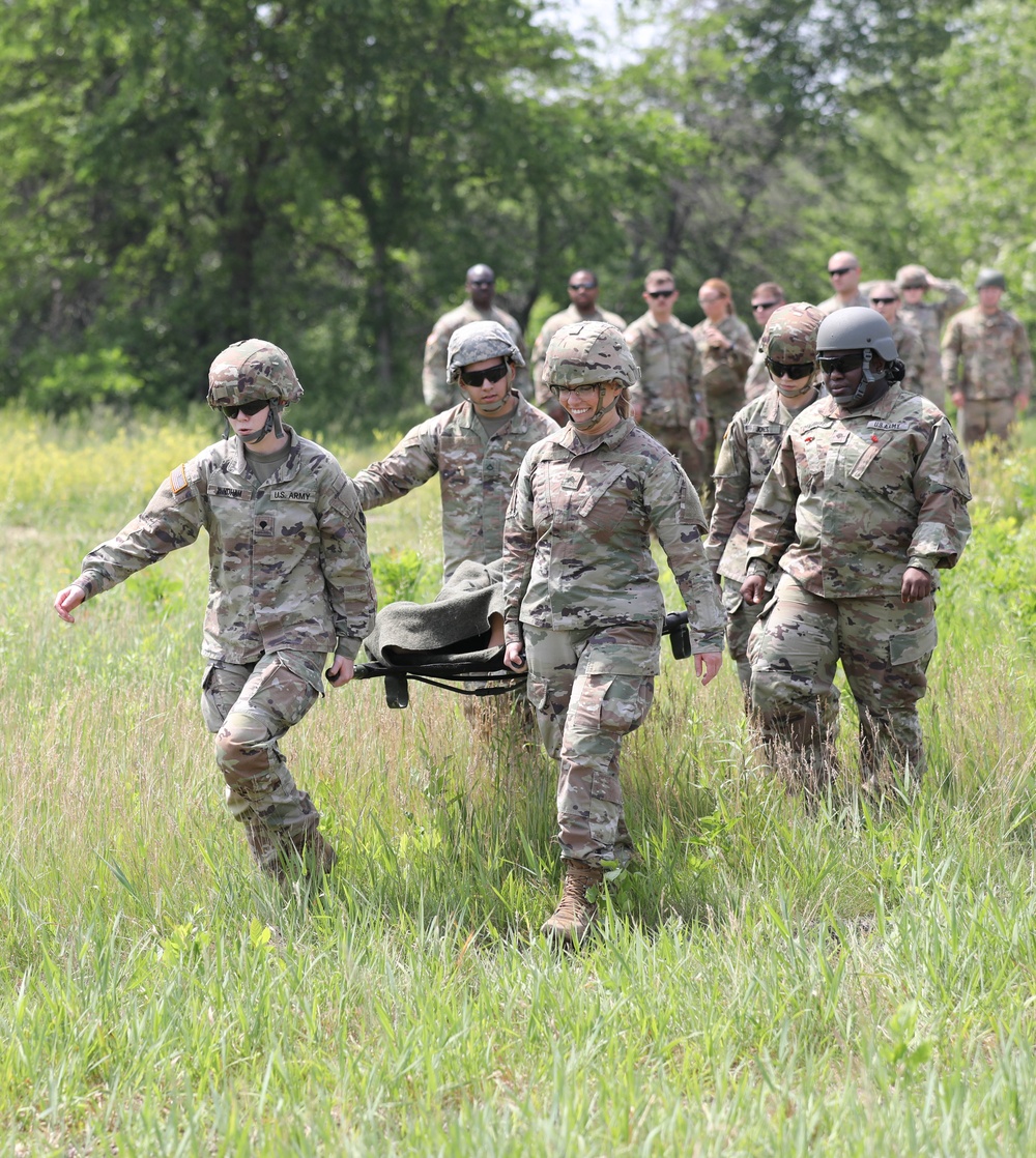 Oklahoma Guard Soldiers conduct MEDEVAC training at Camp Dodge