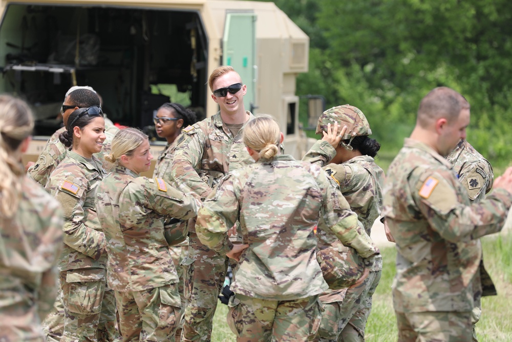 Oklahoma Guard Soldiers conduct MEDEVAC training at Camp Dodge