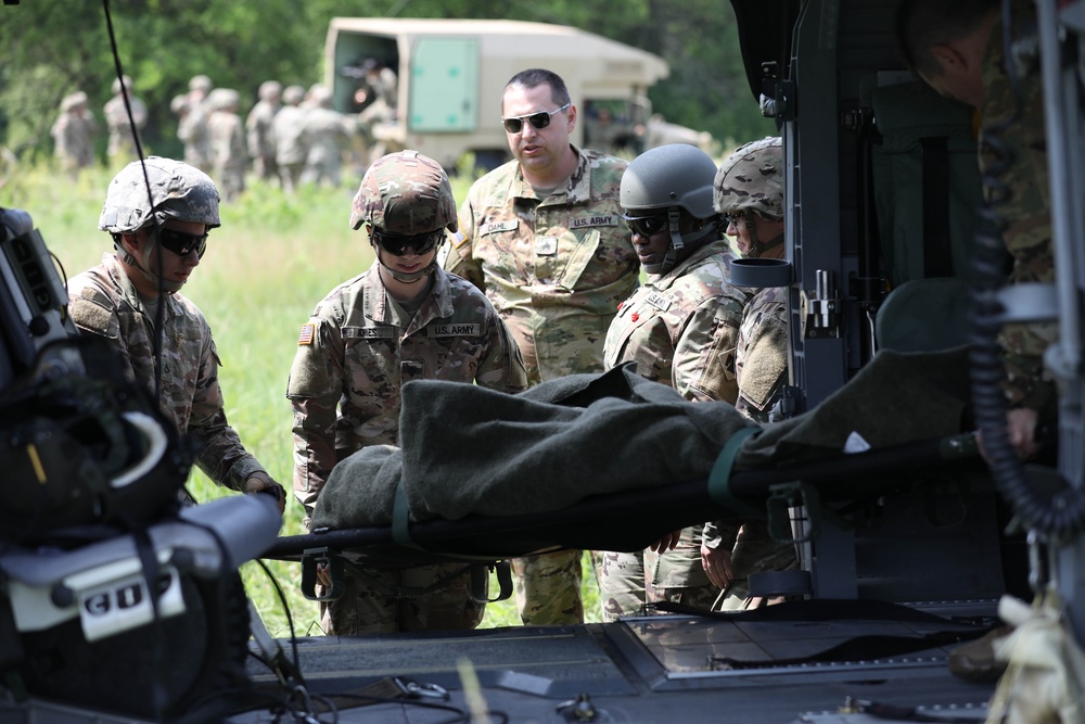 DVIDS - Images - Oklahoma Guard Soldiers conduct MEDEVAC training at ...