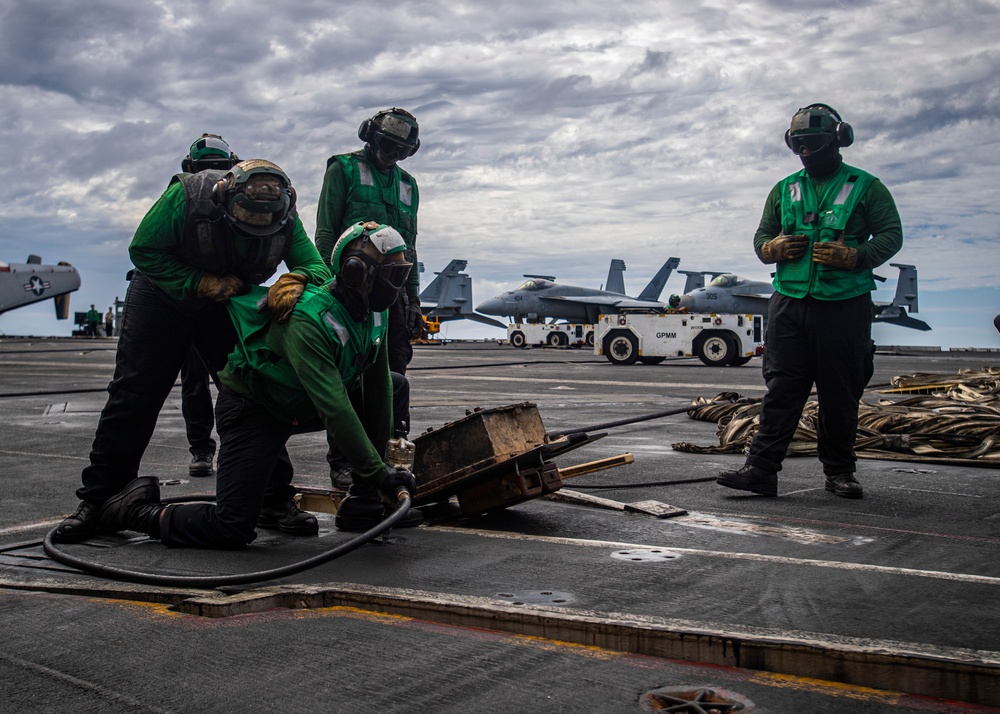 Nimitz Raises Emergency Crash Barricade