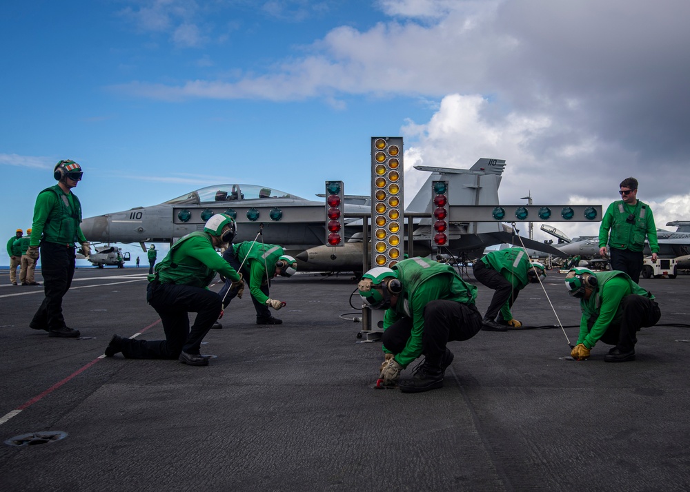 Nimitz Raises Emergency Crash Barricade