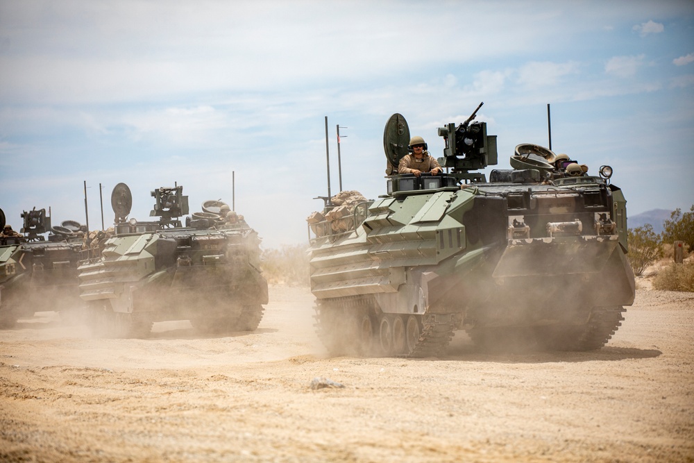 ITX 4-23: AAVs On The Move