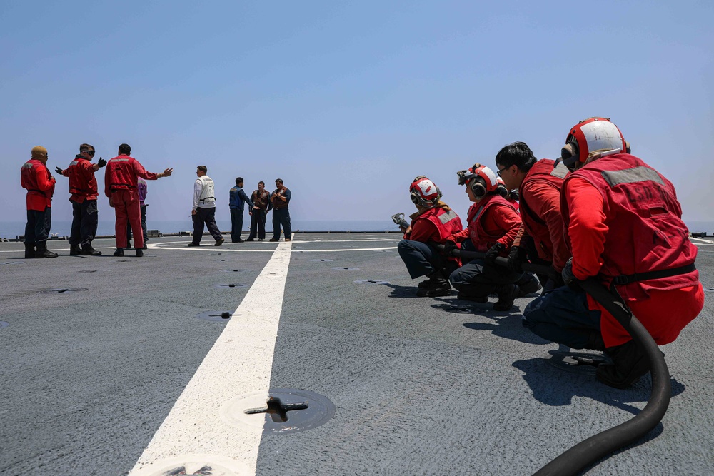 USS Carter Hall (LSD 50) Conducts Damage Control Training