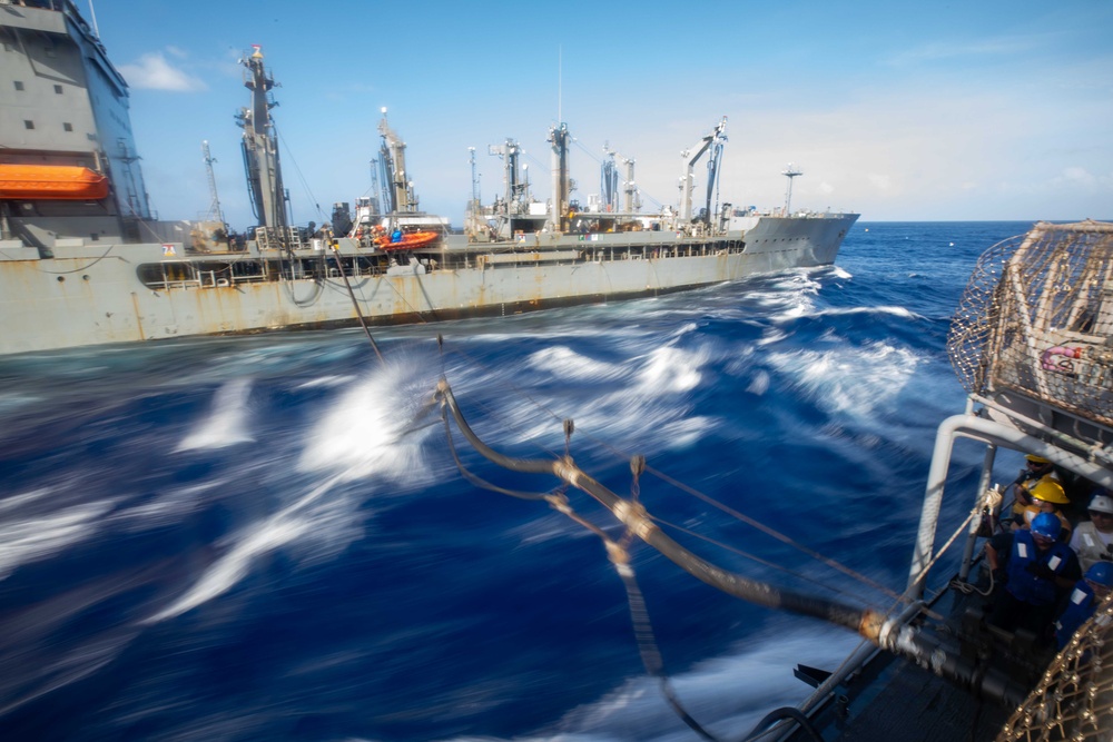 USS Antietam (CG 54) receives fuel from USNS Rappahannock (T-AOE 7)