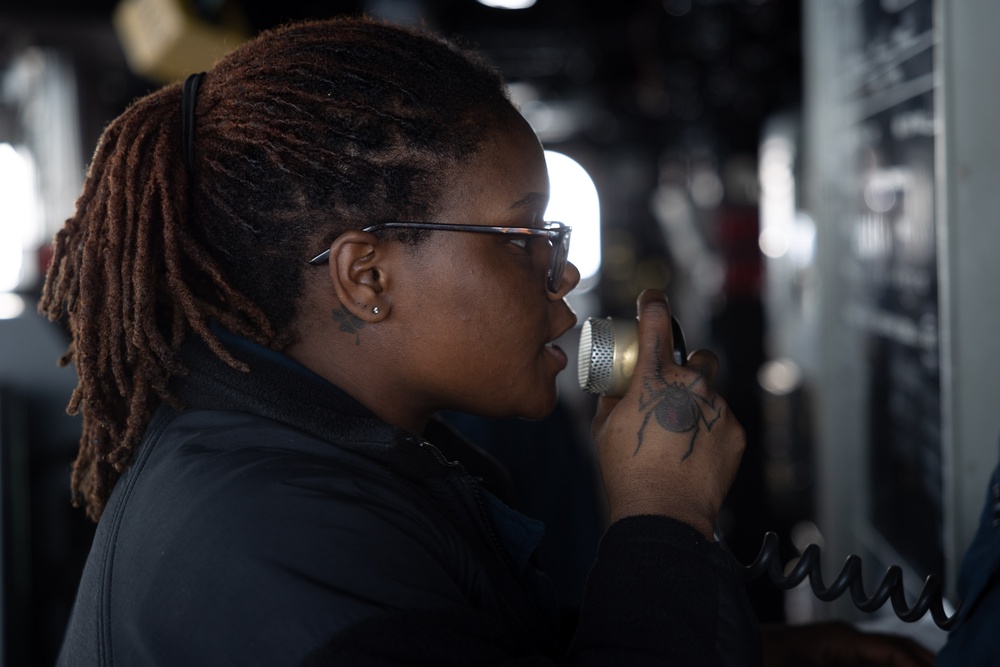 USS BATAAN SAILORS PERFORM FLEET BATTLE PROBLEM