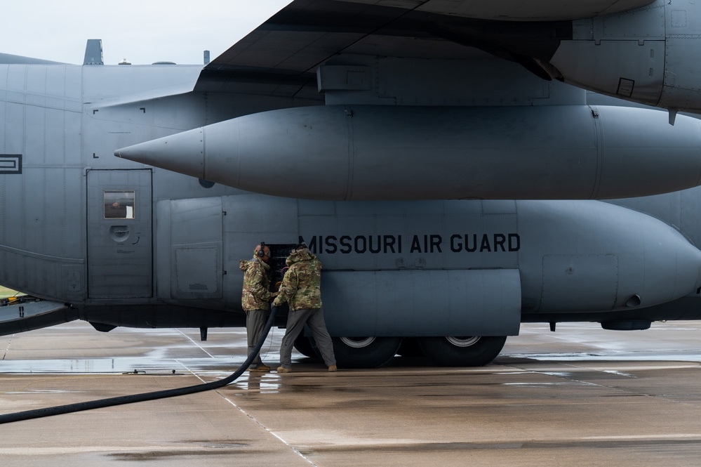 Wet-wing defuel mission