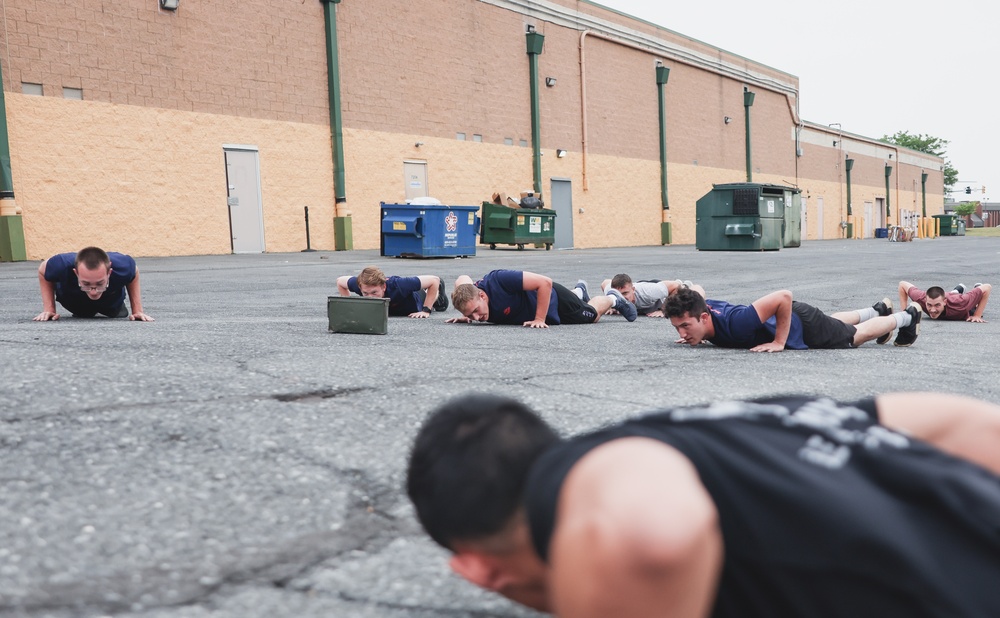 Poolees train to become Marines