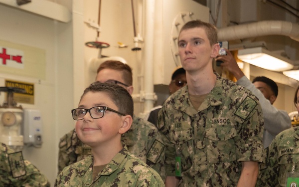 USS John S. McCain Sails to Portland with Sea Cadets