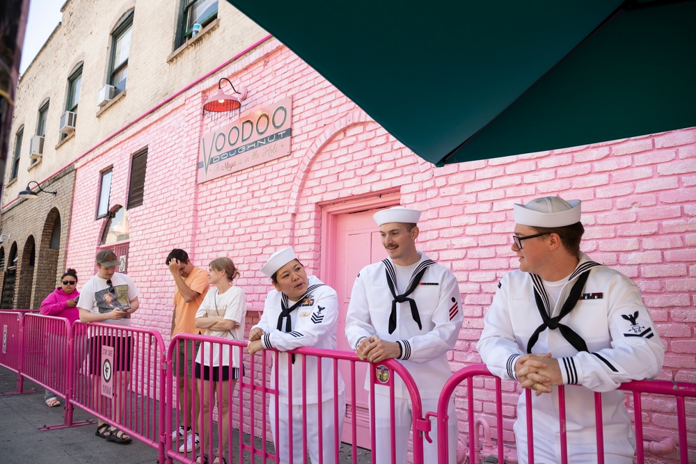 Sailors Visit Iconic Portland Landmarks