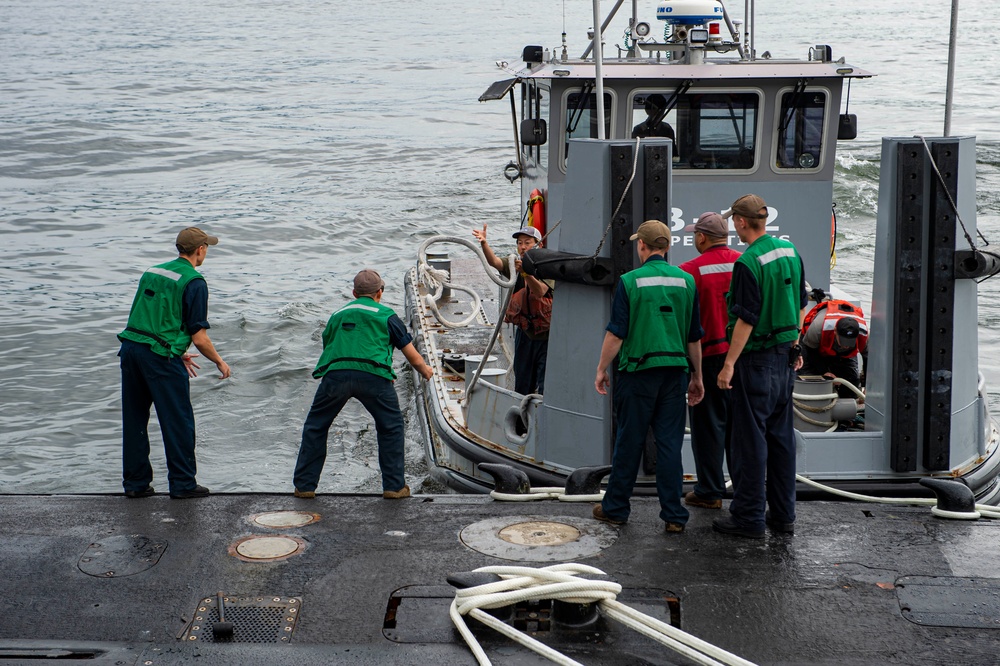 USS Asheville Makes Port Call to Sasebo, Japan