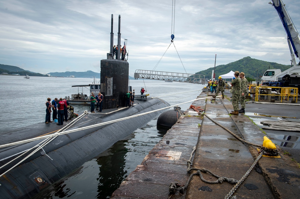 USS Asheville Makes Port Call to Sasebo, Japan