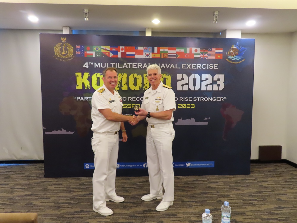 Commander, U.S. 7th Fleet Visits Makassar, Indonesia for the Multilateral Naval Exercise Komodo