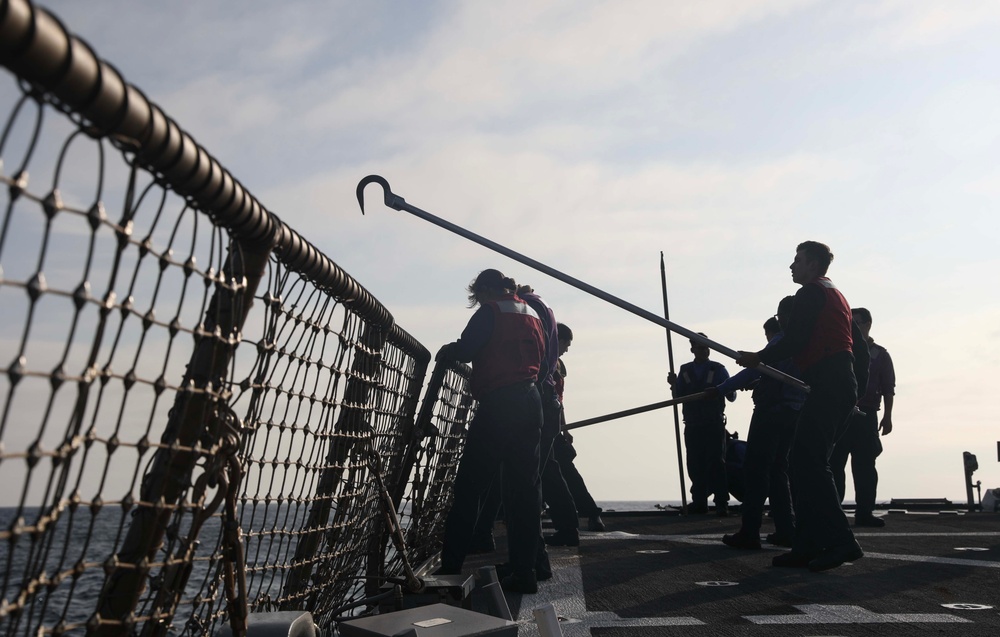 USS Milius (DDG 69) Conducts Deck Landing Qualifications with Royal Australian Navy