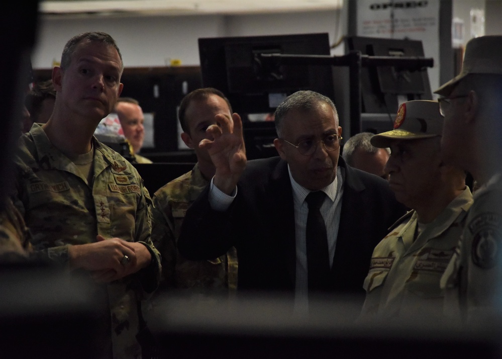 Egypt Air Defense Force commander visits AUAB