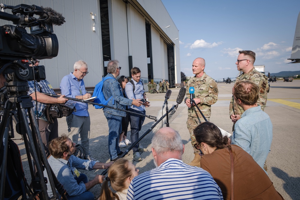 Senior Leaders Participate in Hospital Exercise