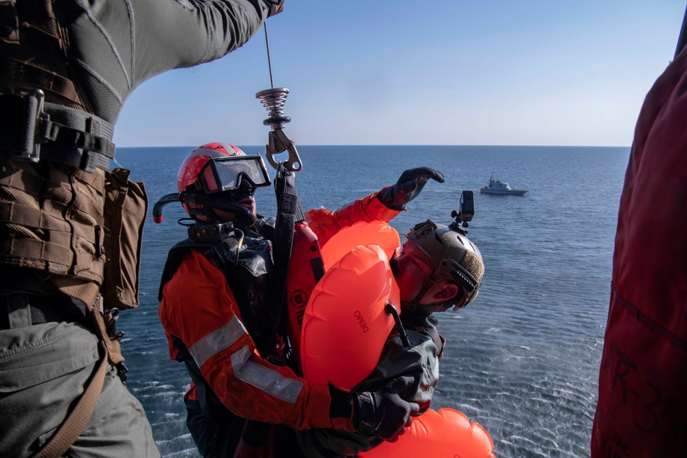 U.S. and Royal Navy conduct JPR operations during BALTOPS23