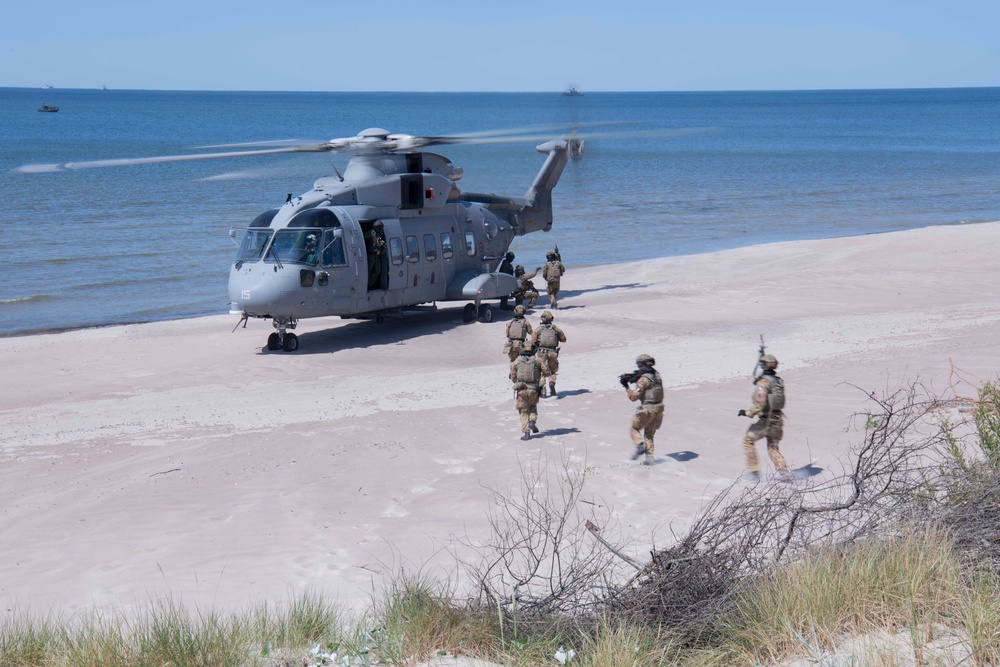 Multinational Marine Forces conduct amphibious operations during BALTOPS23