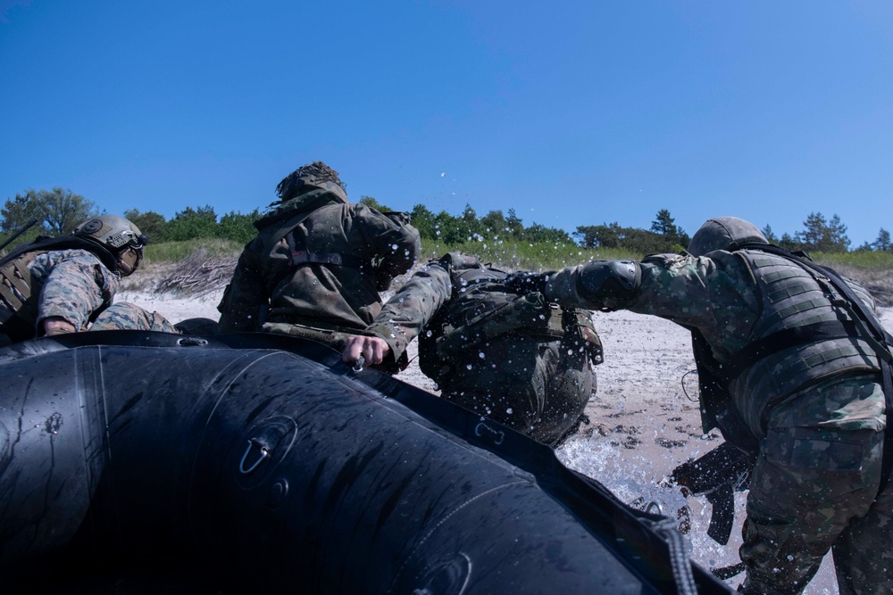 Multinational Marine Forces conduct amphibious operations during BALTOPS23