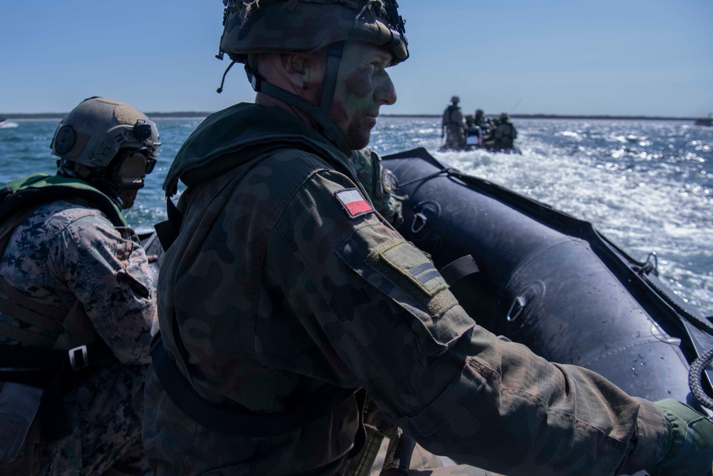 Multinational Marine Forces conduct amphibious operations during BALTOPS23