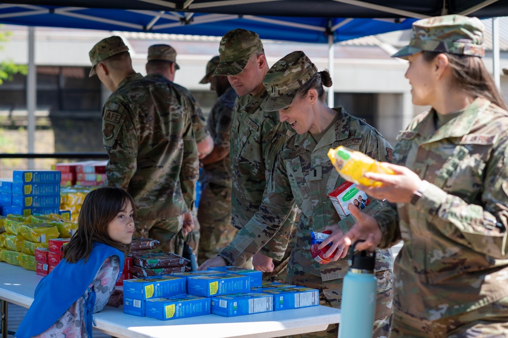 Local Girl Scouts tour 142nd Wing, donate cookies to Guardsmen