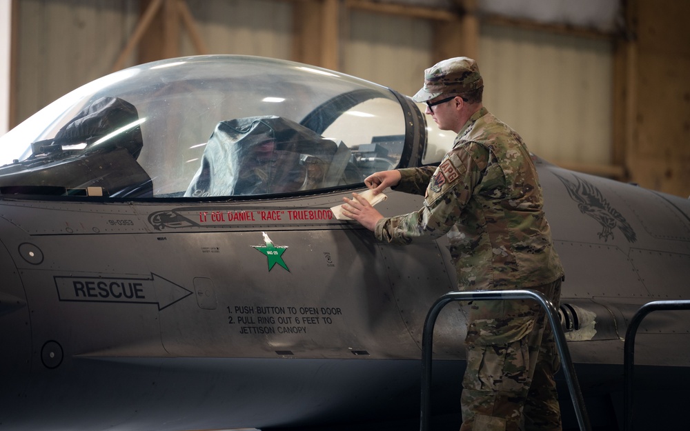 77th Fighter Squadron conducts change of command ceremony