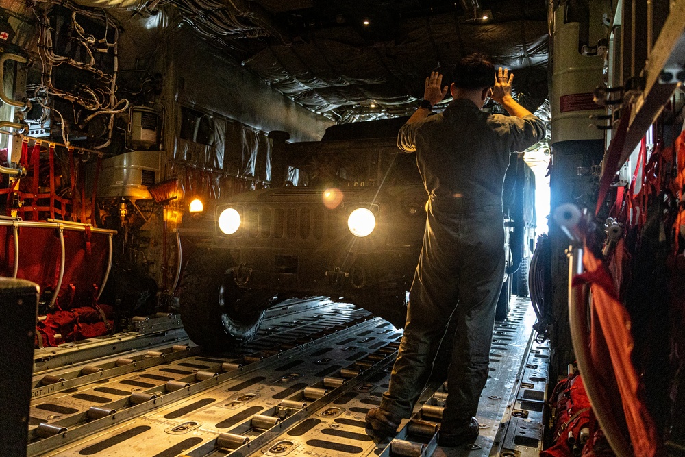 U.S. Marines transport Humvees for Distributed Aviation Operations Exercise 3