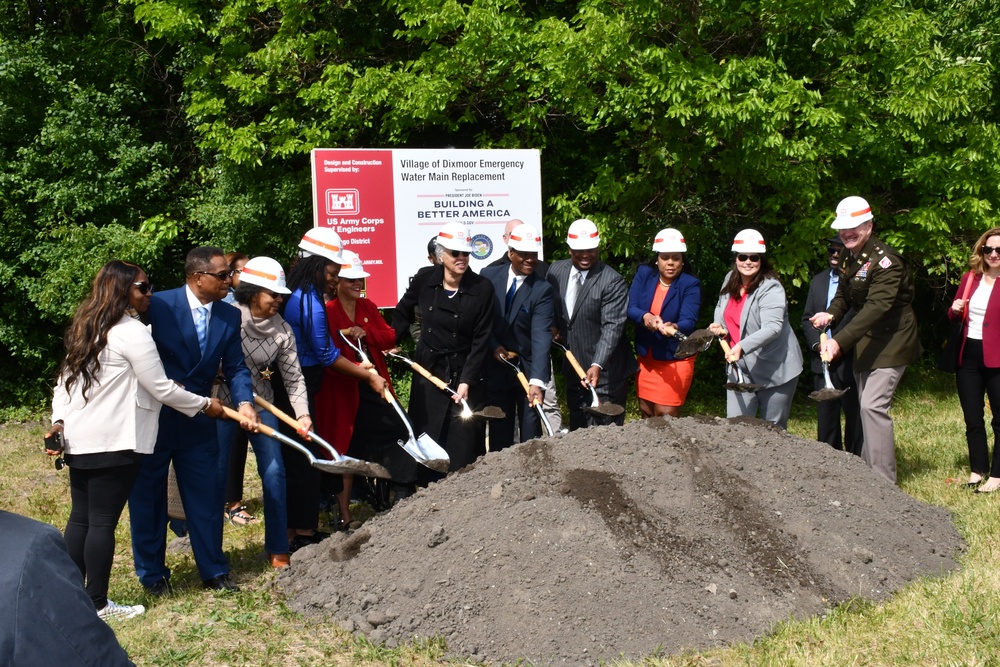 Government officials break ground on Dixmoor water improvement project.