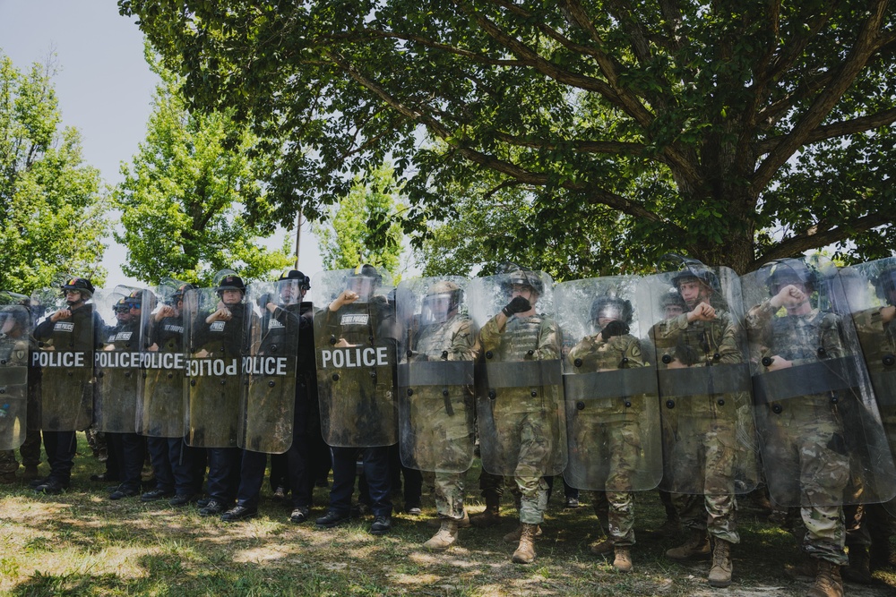 Indiana’s National Guard Reaction Force, Indiana State Police and Verizon Frontline train at Homeland Defender 2023