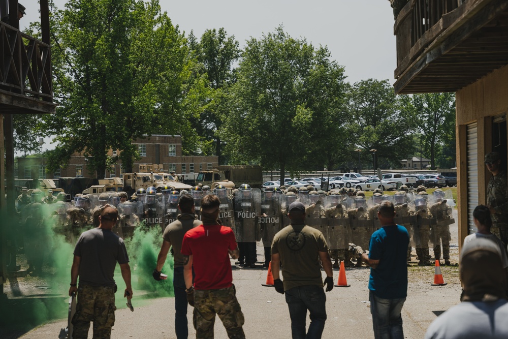 Indiana’s National Guard Reaction Force, Indiana State Police and Verizon Frontline train at Homeland Defender 2023