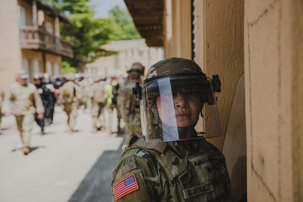 Indiana’s National Guard Reaction Force, Indiana State Police and Verizon Frontline train at Homeland Defender 2023